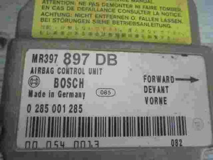 Sensor de impacto de airbag Mitsubishi Carisma L200 ( DB) MR397897 0285001285