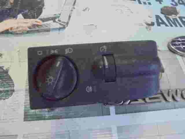 Conmutador de luces  VW Volkswagen Vento 1H5941531A 1H5 941 531 A KL0 04050801