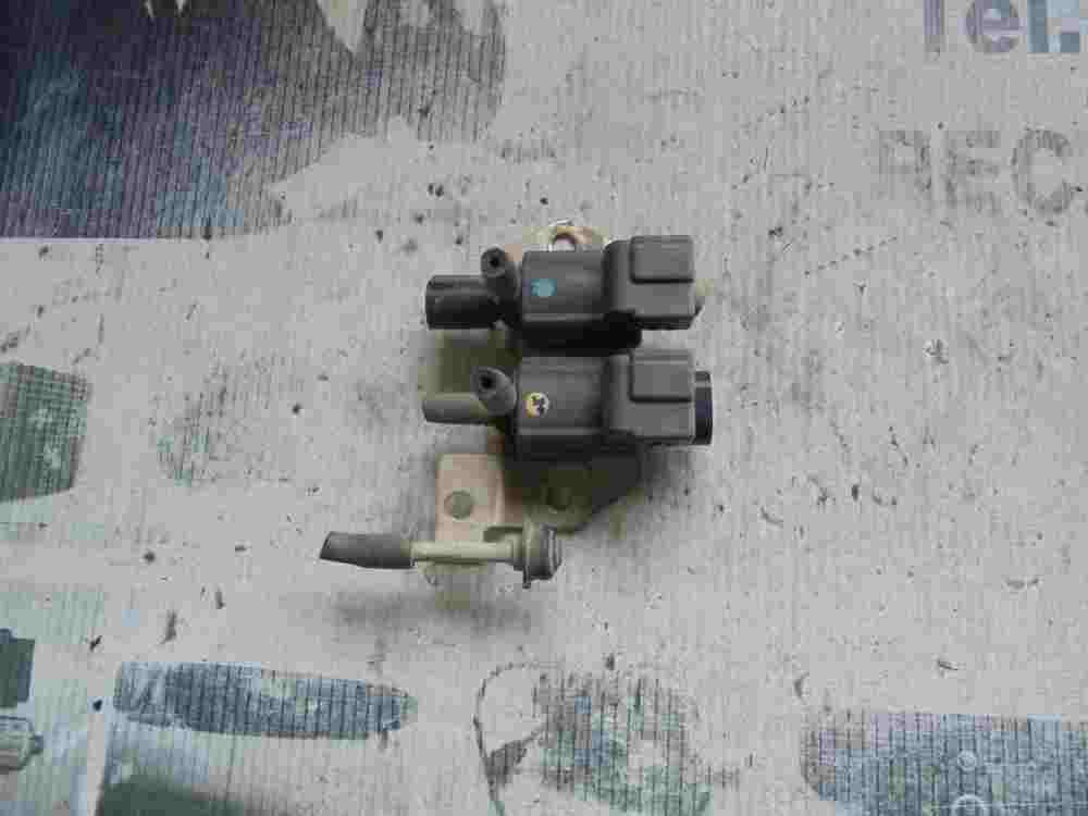 Valvola di sospensione dell'aria per elettrovalvola Mitsubishi Pajero K5T80296