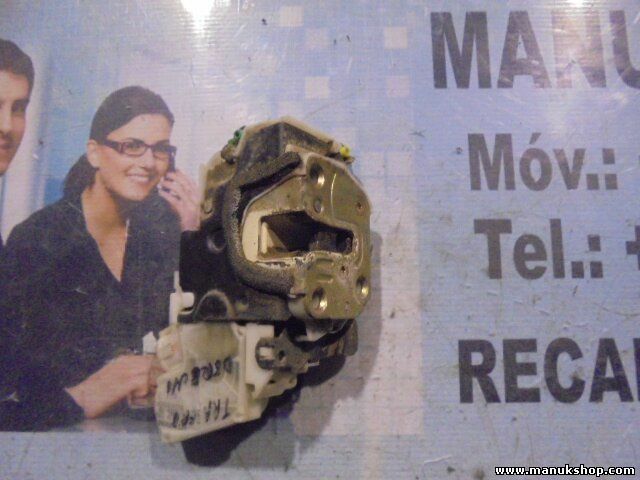  Cerradura puerta trasera derecha Nissan Pick 805525P003 89A822 89-A822 D/L ACTR