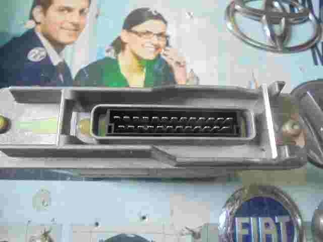 Centralita Renault 7700103515A 7700868321 7 700 868 321 80602F LUCAS R04080002D