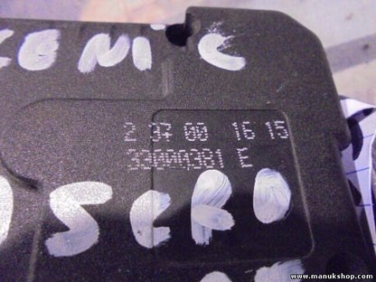 Cinturón de seguridad trasero derecho Renault Scenic I 1.9 DCi RX4 33000381E