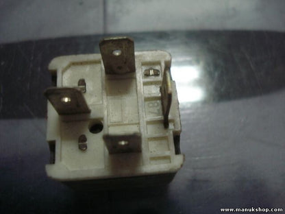 Relé de operación del ventilador del radiador VW Golf 2 311963141B