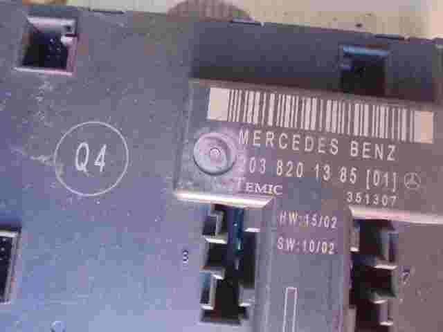 Unità di controllo porta Mercedes Classe C W203 2038201385 Q4 TEMIC 351307