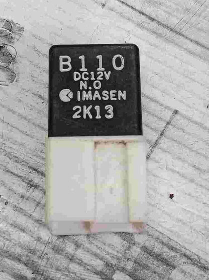 Relé del ventilador del radiador Mazda RX-8 MPV Premacy B110DC12V B110 DC12V