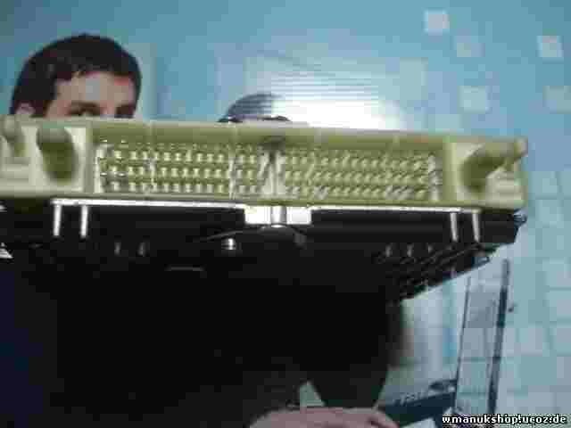 Centralita  Volvo 850 A.2 P01275106 1T26S3813 T95151166 BOSCH 0261203074