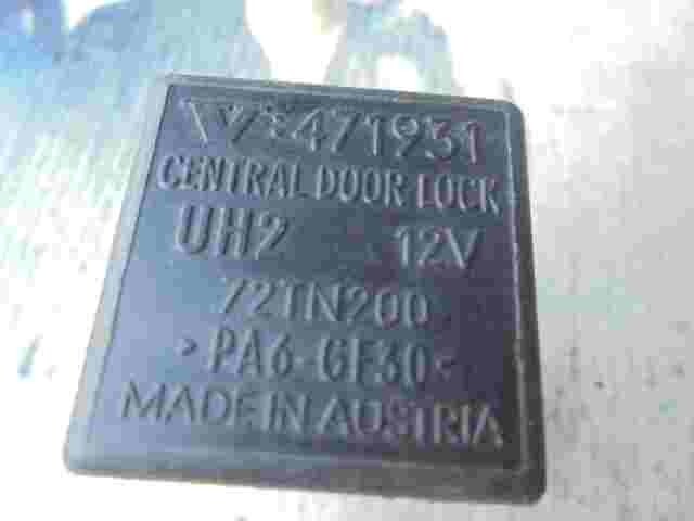 Controlador cierre centralizado  Volvo 440 471931 72TN200 UH2 12V PA6GF30