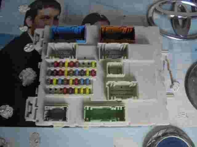 Caja de fusibles Ford Focus Mk3 97RI010012 116RA000084 BV6T14014HLB BV6N14A073ES