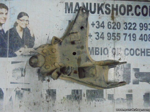 Brazo de suspensión delantera derecha Nissan Terrano II R20 4X4 545027F000