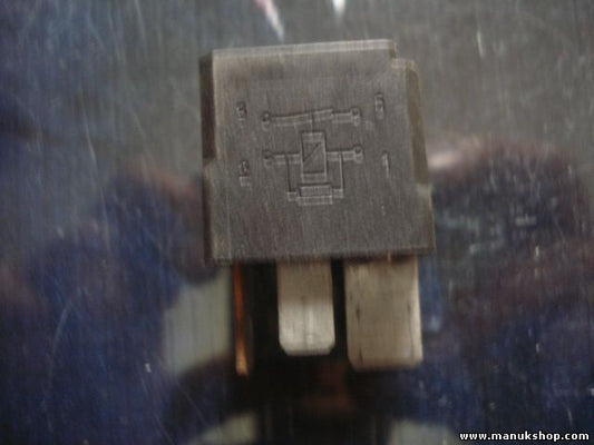 Relé  Volvo S80/S60/V70/XC70/XC90 9441158