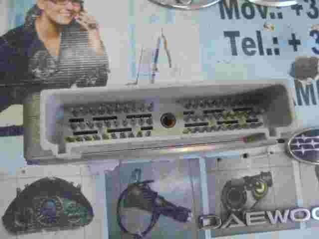 Centralita Ford Explorer 4.0 V6 F27F12A650AGA A2M EFI-MA35G EEC-1V 2F2D03 IRCS-1