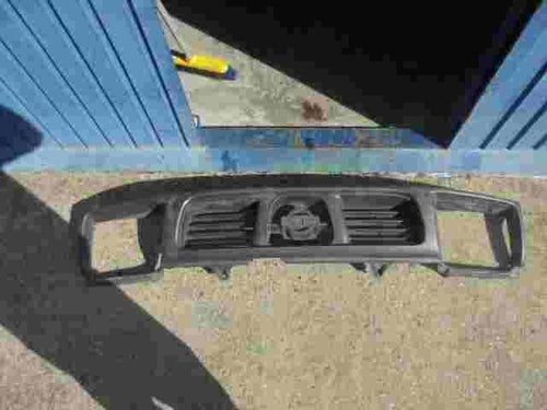 Parrilla rejilla frontal delantera Nissan Pickup D22 623102S4500 623102S4