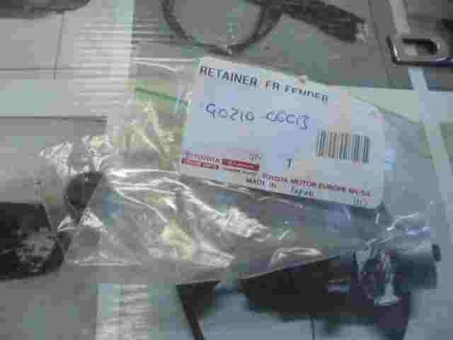 Parafango anteriore fermo Toyota Corolla 120 Carina Caldina 9021006013 90210-...