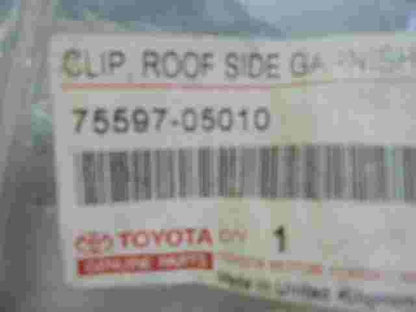 Clip Roof Side Garnish  Toyota Corolla Avensis II 7559705010 75597-05010