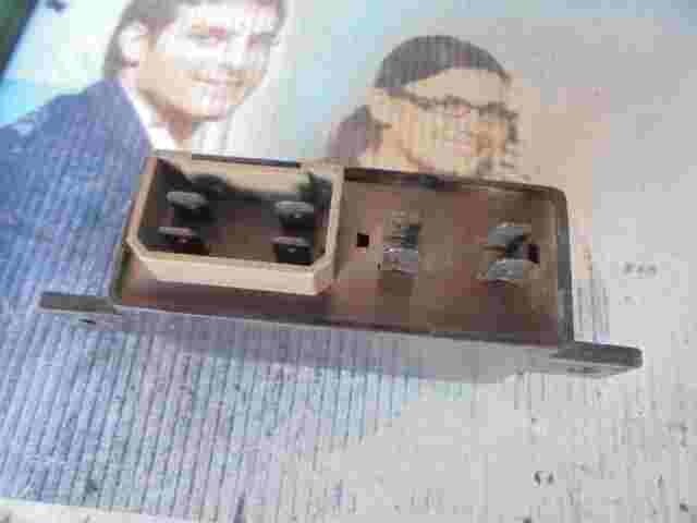 Relé cierre centralizado Ford Sierra 78GG14A093AA 78 GG 14 A093 AA IGE601218