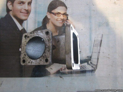 Caja del termostato Nissan Terrano Ford Maverick 16576G2400 16576 G2400