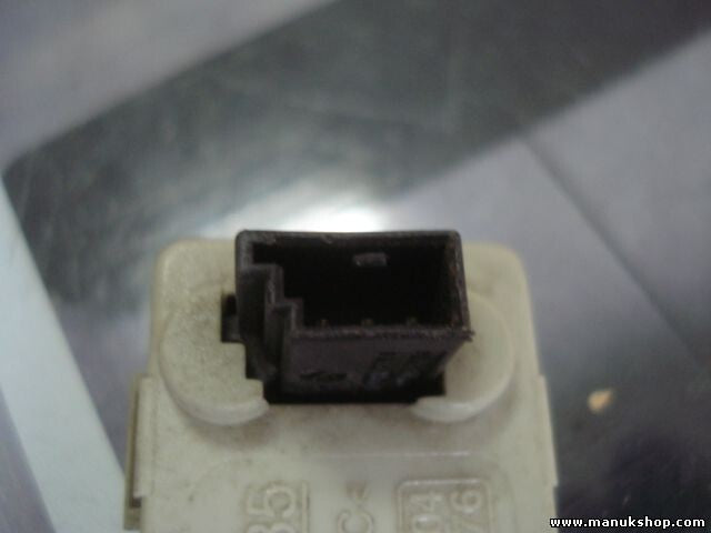 Amplificador de antena BMW E39 8368885 8 368 885 AAT 758