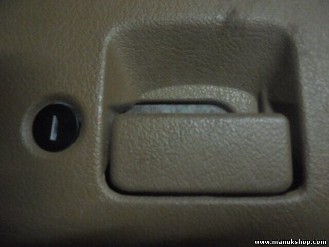 Guantera castillo Jeep 5DT37TRM AB 5DT37TRMAB 5FZ69TRMAB 5FZ69TRM AB 47320400KK