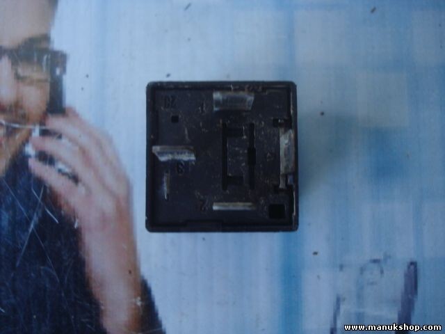 Relé Opel Astra Caravan GM 13171831 13 171 831 HELLA 4RA00779105 4RA 007 791-05