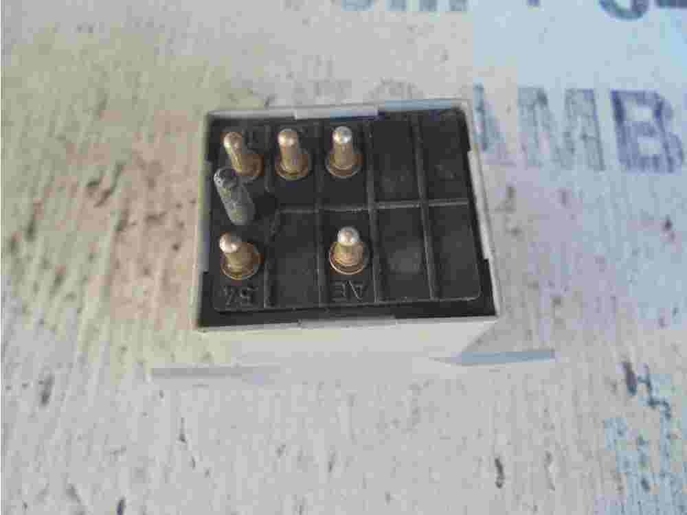 Relé de intermitencia Mercedes-Benz W124 W202 2018200205 201 820 02 05 58218002