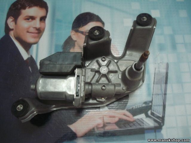 Motor del limpiaparabrisas trasero Toyota Avensis VERSO 851300F030 2596001730