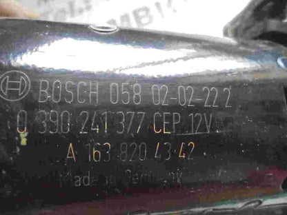 Motor del limpiaparabrisas delantero Mercedes-Benz A1638204342 0390241377