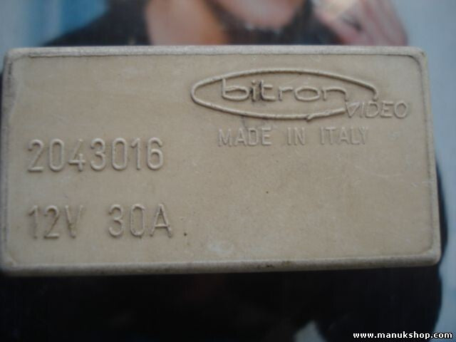 Relé Alfa Romeo 204301612V30A 2043016 12V 30A