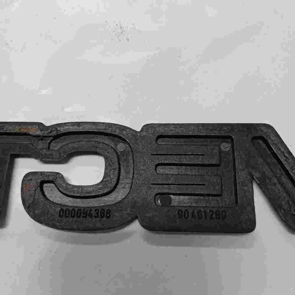 Emblema Opel Vectra A 90461290 90 461 290 000094368 17 cm.