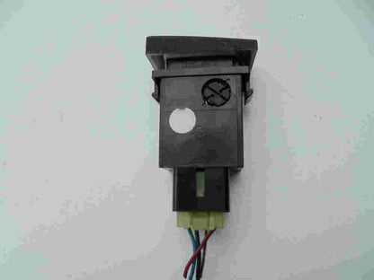 Interruptor Luneta Trasera Desempañador SsangYong Rexton 864W02500 3