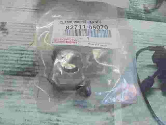 Imbracature Cablaggio Morsetto Toyota Corolla 8271105070 82711-05070