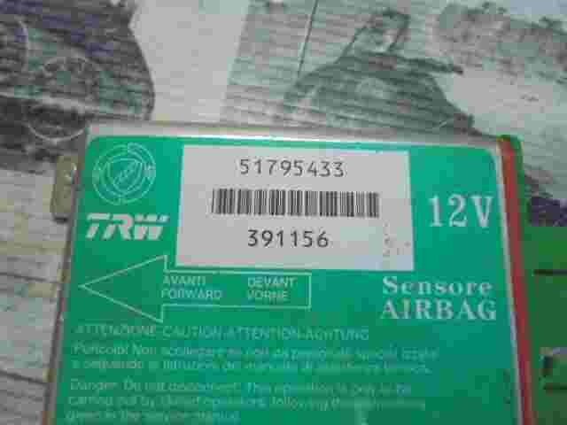 Sensor de impacto de airbag Fiat Grande Punto 199 TRW 51795433 0051795433 391156