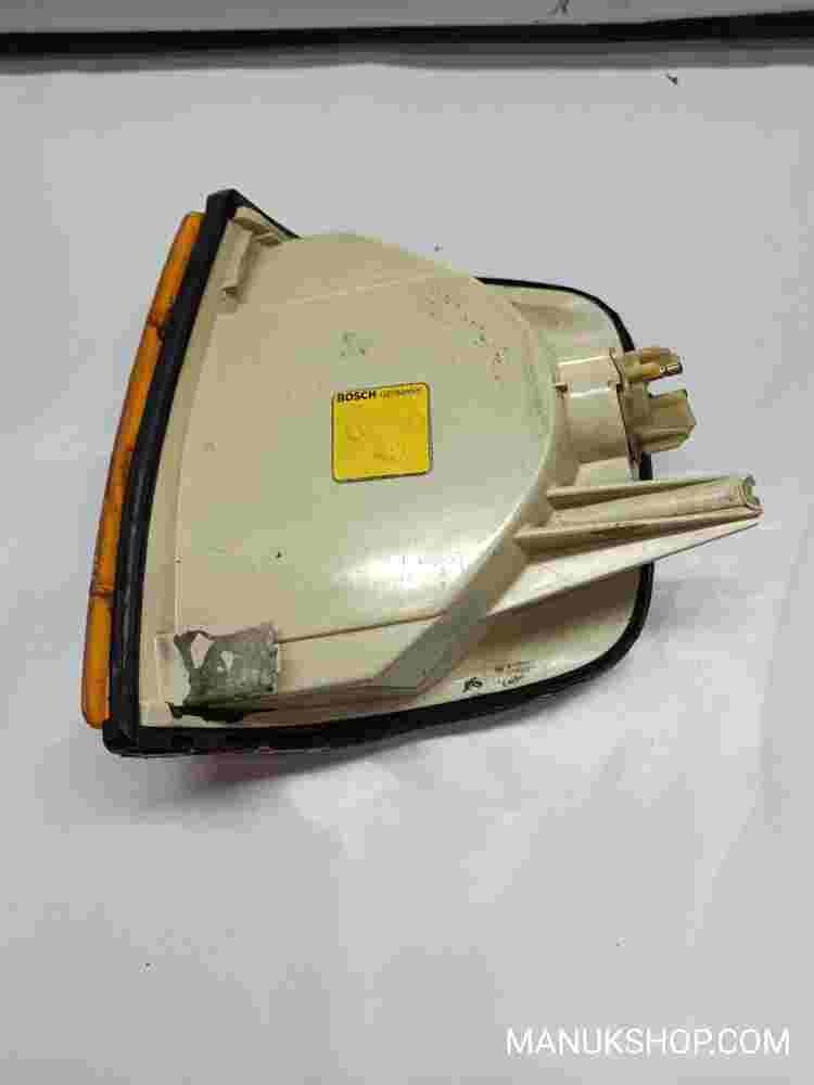 Intermitente delantero derecho Mercedes W126 BOSCH 1305233062 P 25-1 USA 32/3.cp