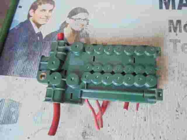 Caja de fusibles de relé BMW 5 E39 E38 18180 61138367768 PA6-GF-GK30