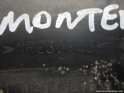 faldilla trasero izquierdo Mitsubishi Pajero Sport Montero L200 MR230943