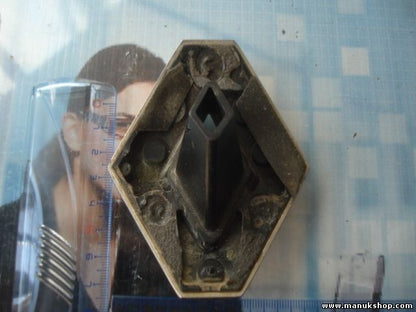 Emblema Renault 820386