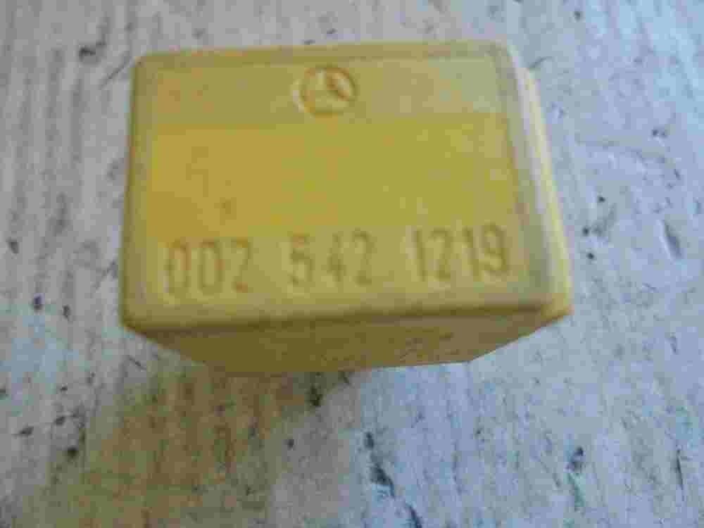 Relé Mercedes-Benz CLK-CLASS 0025421219 002 542 1219 HELLA 4RD00781402