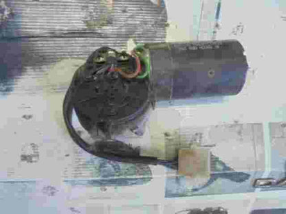 Motor del limpiaparabrisas delantero Iveco Daily 0390246314 BOSCH 058264 CEP 12V