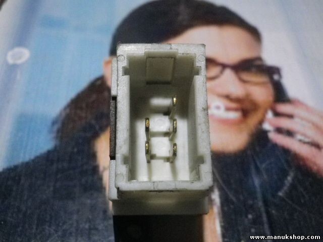 mando botonera elevalunas Renault Safrane II BITRON 7700811822 3