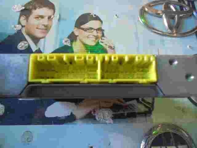 Centralita Mazda 323F BP0518881D BP05 18 881D DENSO 0797003002 079700-3002