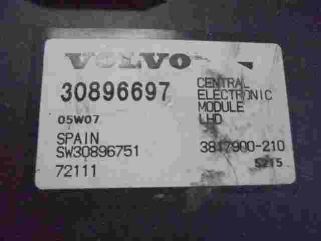 Central Módulo electrónico Volvo S40 05W07 30896697 SW30896751 3817900210