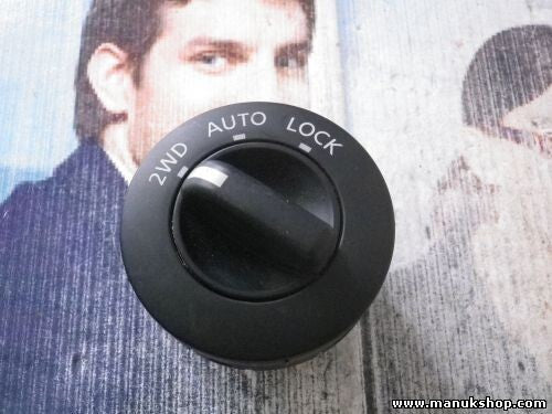 Interruptor Nissan X-Trail T30 2.5 4x4 2002/11-2013/01 2488 ccm, 132 KW, 179 PS