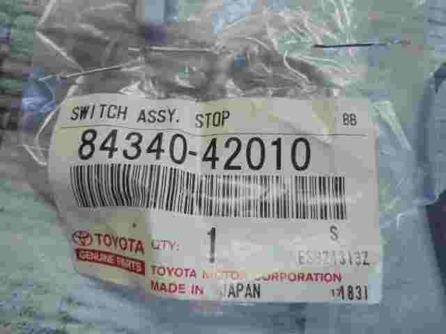 Interruptor de la luz de freno Lexus Toyota Land Cruiser Celica 8434042010