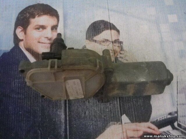 Motor del limpiaparabrisas trasero Land Rover Discovery 22141542 AMR 387212M71