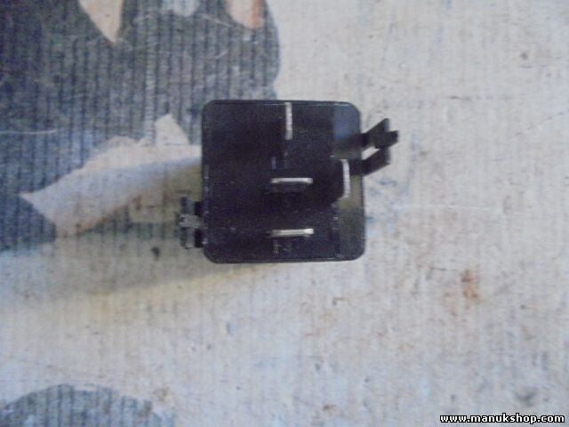 Elevalunas relé Volvo 811265 05070502