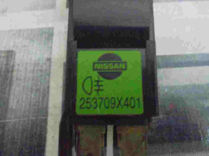 Niebla interruptor Nissan Atleon 253709X401