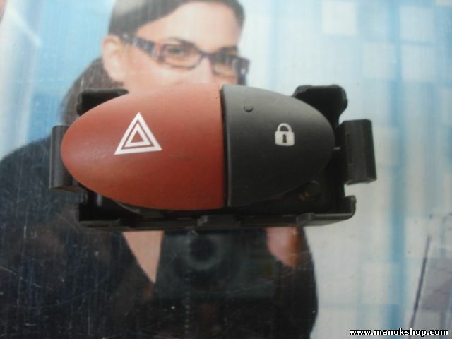 Interruptor de emergencia Renault Clio III 8200214896A 8200483813 8200409382