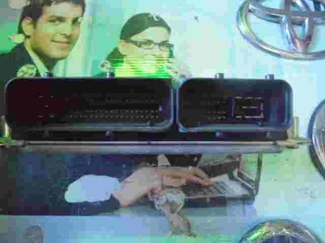 Centralita VW Passat Audi A4 8D0906018F 8DO906018F Benzina 0006 0261204875