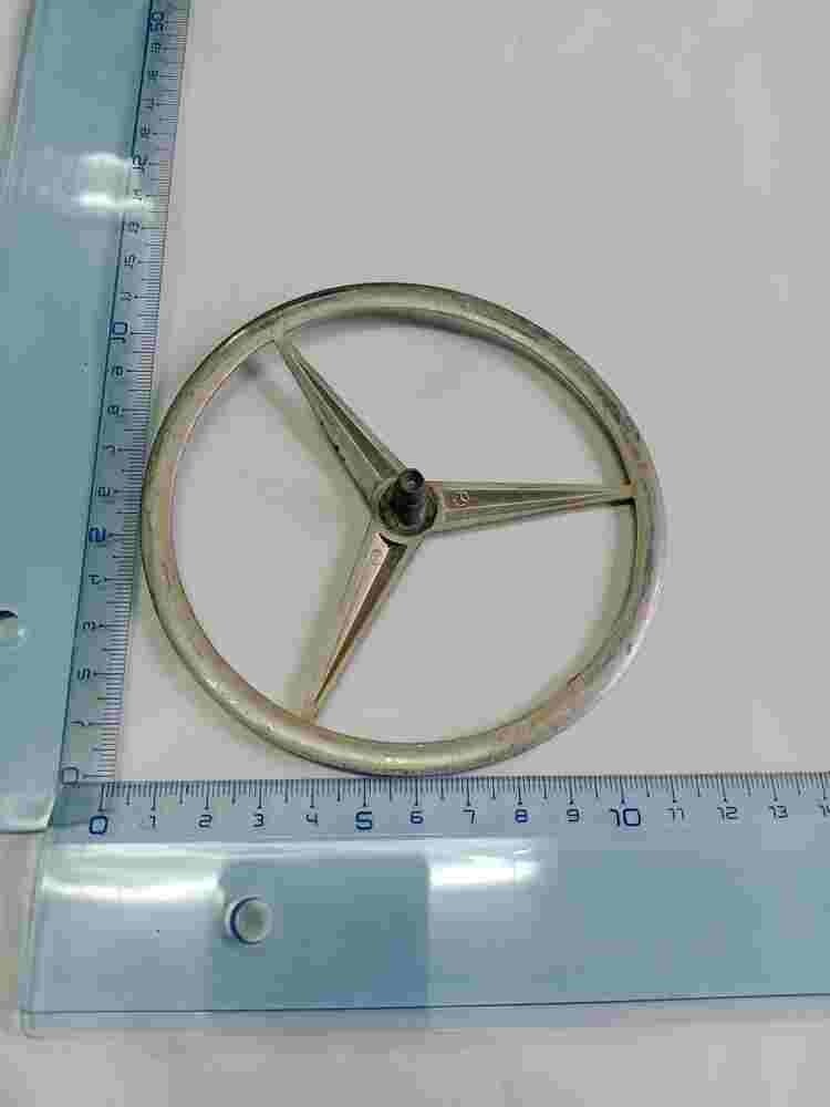 Emblema Mercedes-Benz W126 W123 1267580058 11 cm.