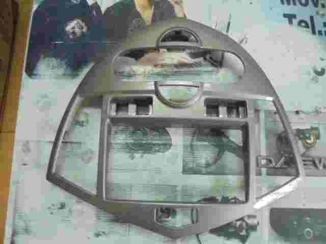 Consola central  Kia Carens I / II (FJ) 2006 100KW