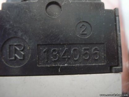 Interruptor de nivelación de faros Toyota Lexus LS 400 134056 110-1V96